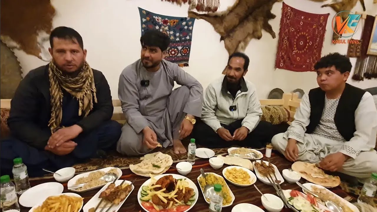 مهمان یک هموطن ما از خارج شدیم😇😋