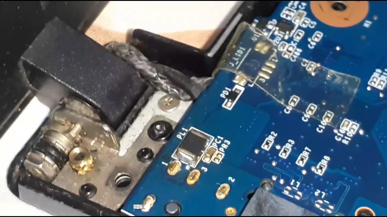 REPARACION DE LAPTOP QUE NO ENCIENDE, DAÑOS POR BISAGRAS