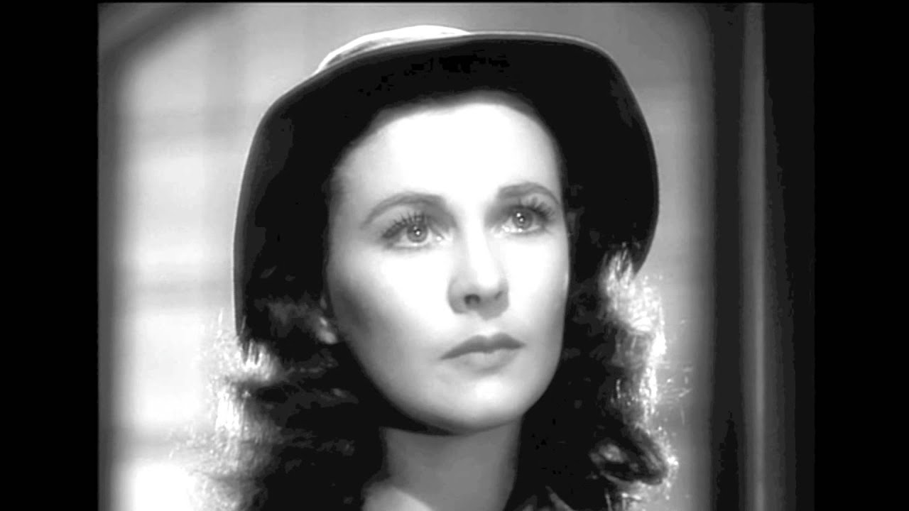Waterloo Bridge (Mervyn Leroy) - You Must Believe In Spring (Barbra Streisand)