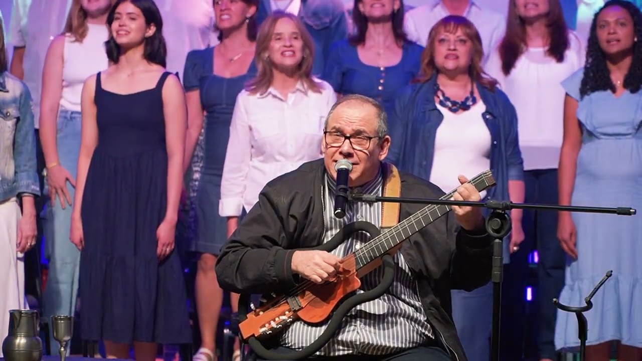 Paz e Comunhão - Plenitude canta com João Alexandre