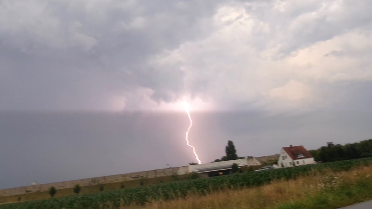 GEWITTER mit vielen BLITZEINSCHLÄGEN und starken KANONENSCHLÄGEN/ 22. Juni 2025