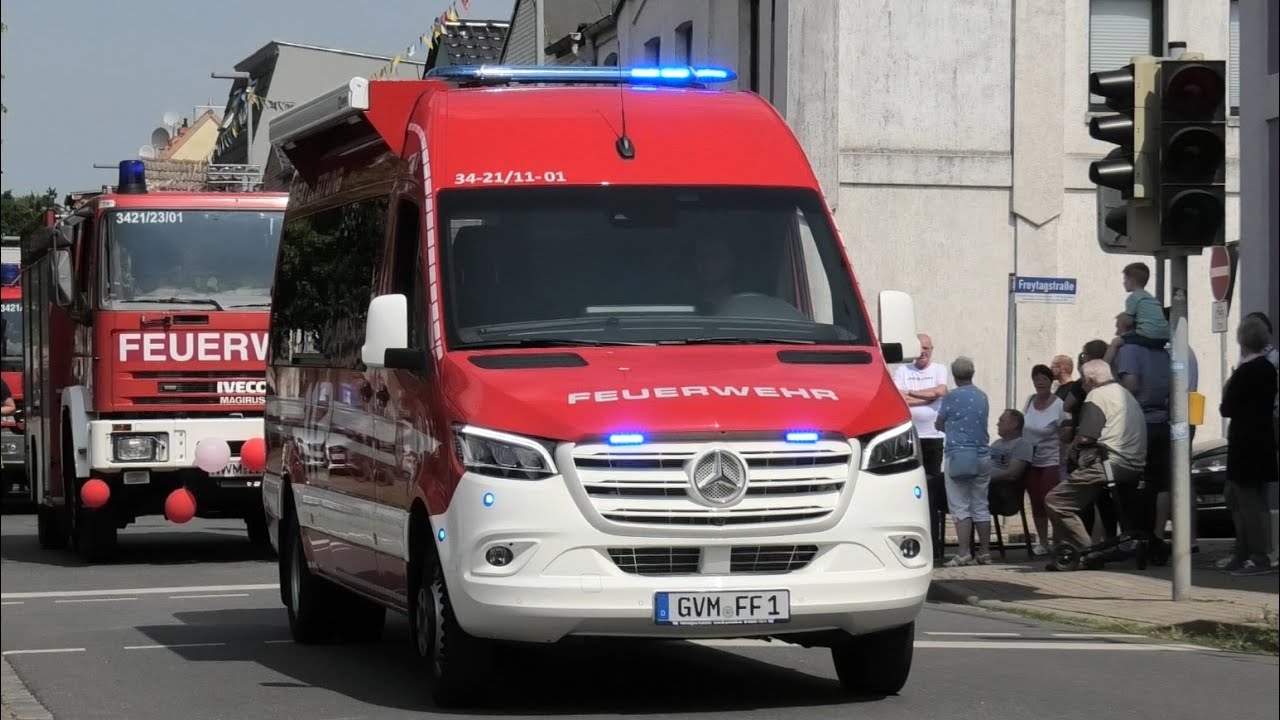 Einsatzfahrzeuge beim Stadtfest 2022 in Grevesmühlen