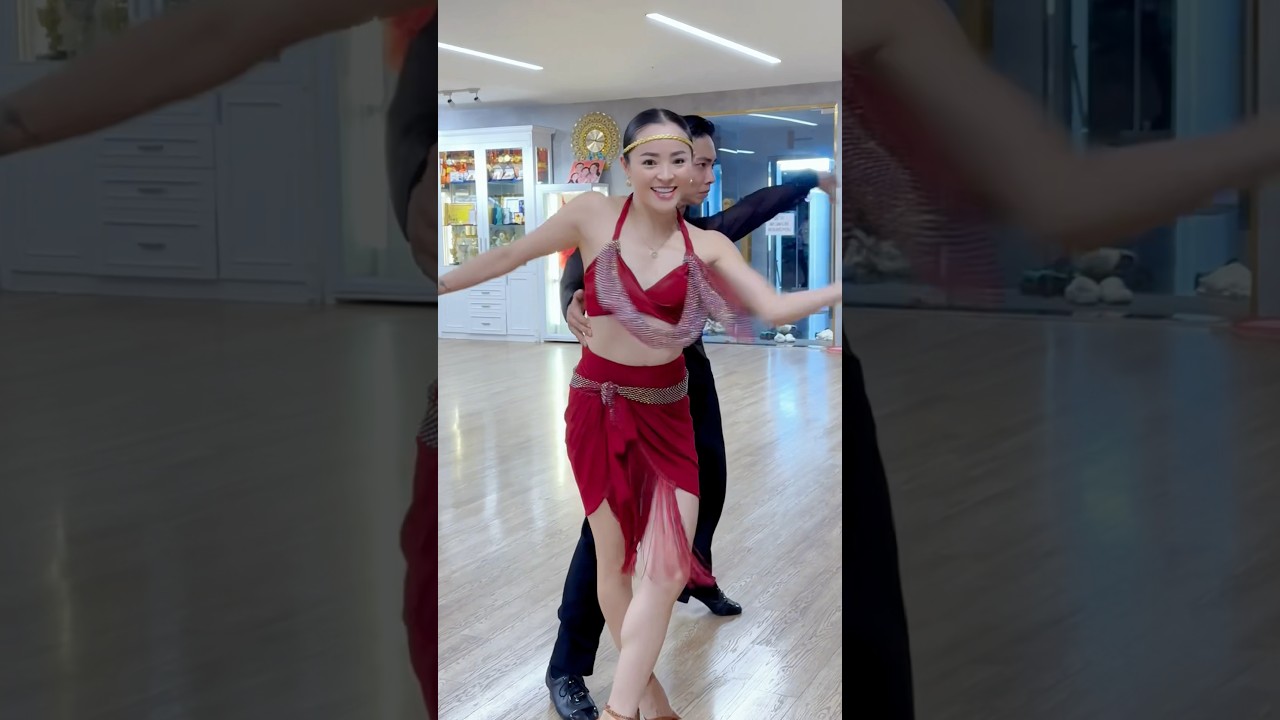 Thoăn thoắt trong điệu Cha cha c&ugrave;ng kiện tướng Phan Hiển - Thu Hương 💃🏻🕺🏻#kta #ktakingtheart