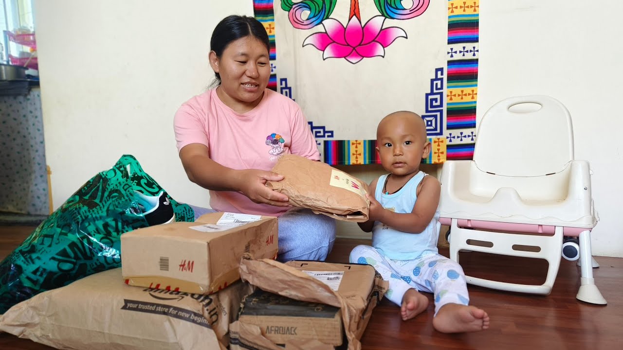 Unboxing What I got for my son.ཨ་མའི་གཅེས་ཕྲུག་ལ་ག་རེ་ཉོས་ཡོད་དམ། I think He is very exciting to see