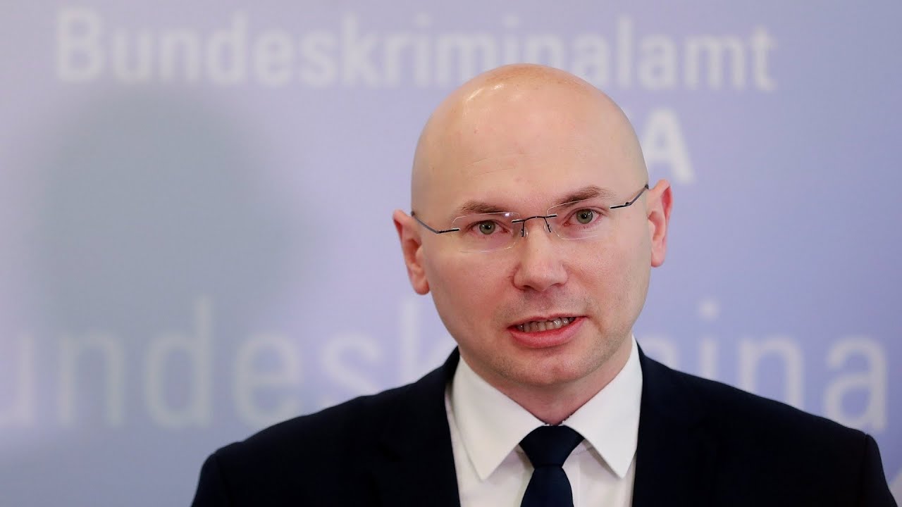 Pressekonferenz zu Datenklau: Tatverd&auml;chtiger ist wieder auf freiem Fu&szlig; | DER SPIEGEL