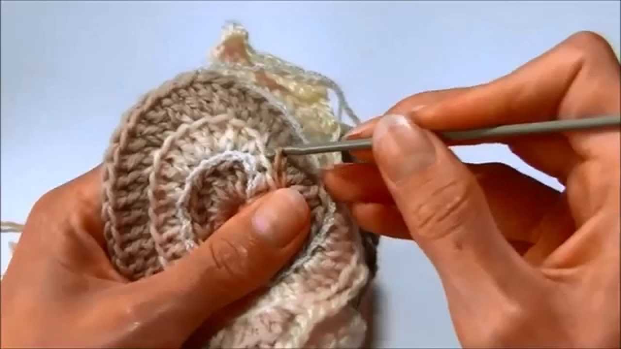 Borduren met een haaknaald
