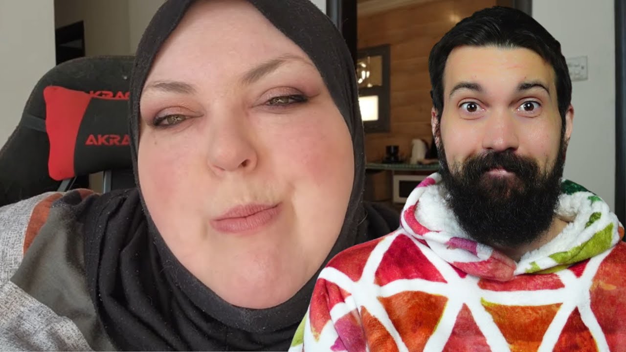 I discuss the returning keyboard :( ft. Foodie Beauty