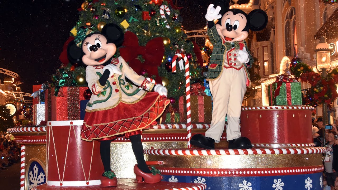 Mickey's Once Upon A Christmastime Parade, Very Merry Christmas Party 2019 - Cinderella Castle View