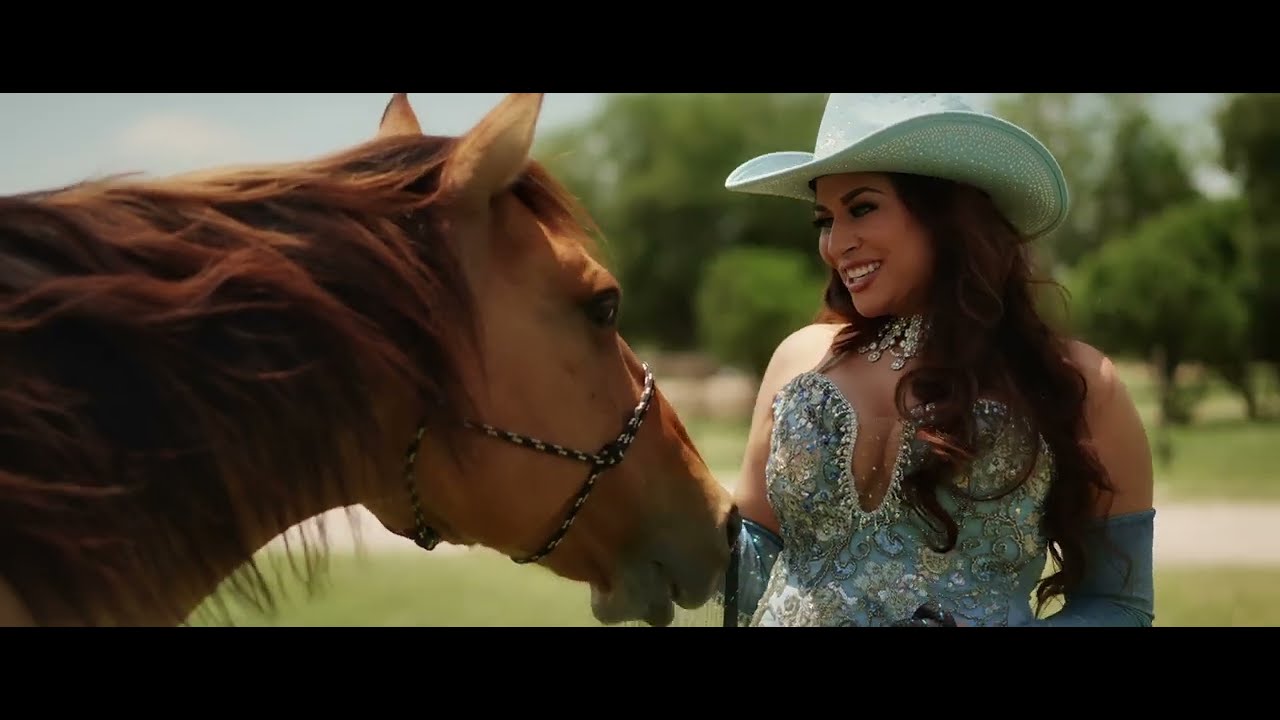 Magali Delarosa Cuando Te Enamoras (Official Music Video)