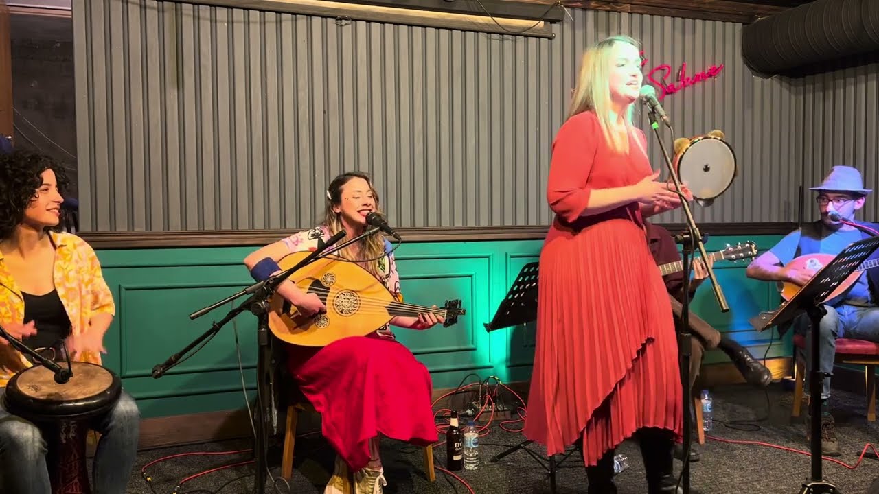 Komşiler - Hatırla Sevgili & Meneksedes kai Zouboulia (Live)