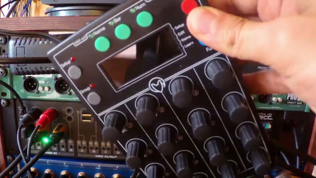 1 Keyboard Rig \\ 10+ Midi Cables