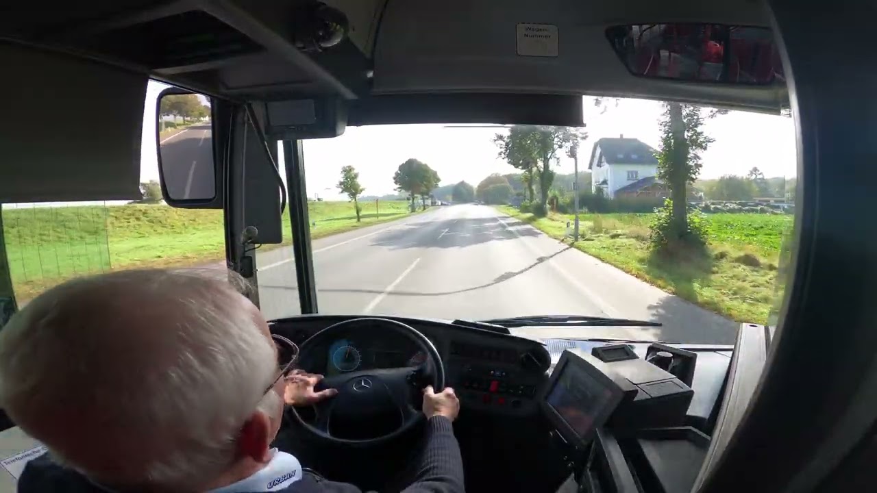 Entlang des Rheins in Duisburg mit Linienbus 923