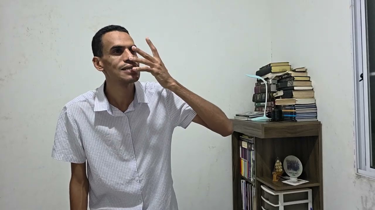 QUEM É ESSE? - JULLIANY SOUZA (LIBRAS) FORMA DE SINALIZAÇÃO BÁSICA