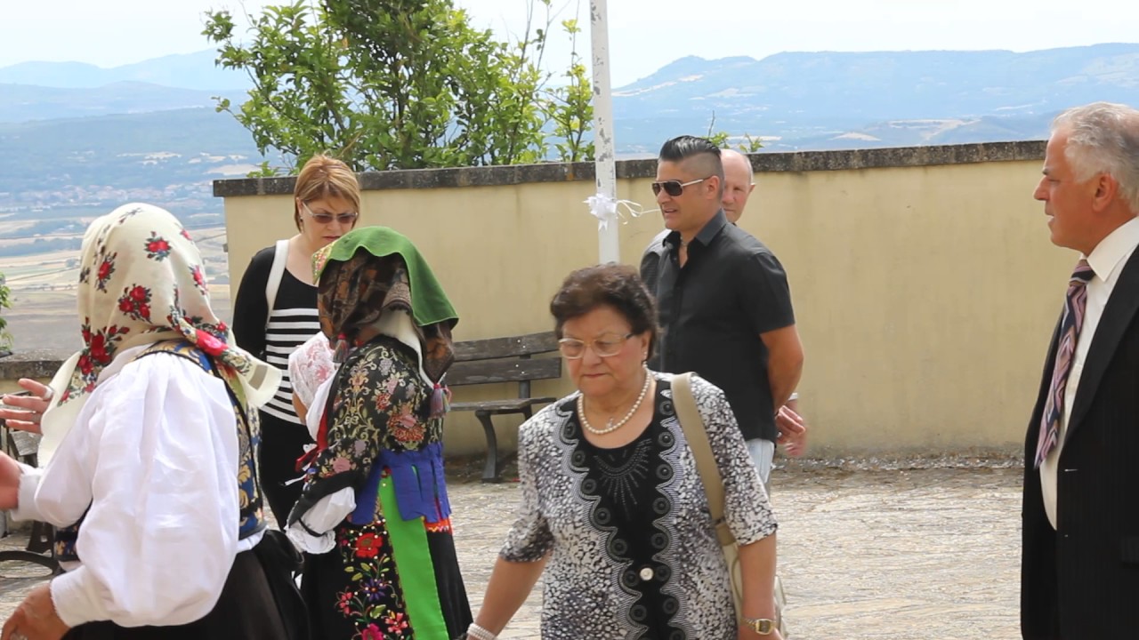 MVI 2466. Processione per festeggiare la Madonna del Sacro Cuore .