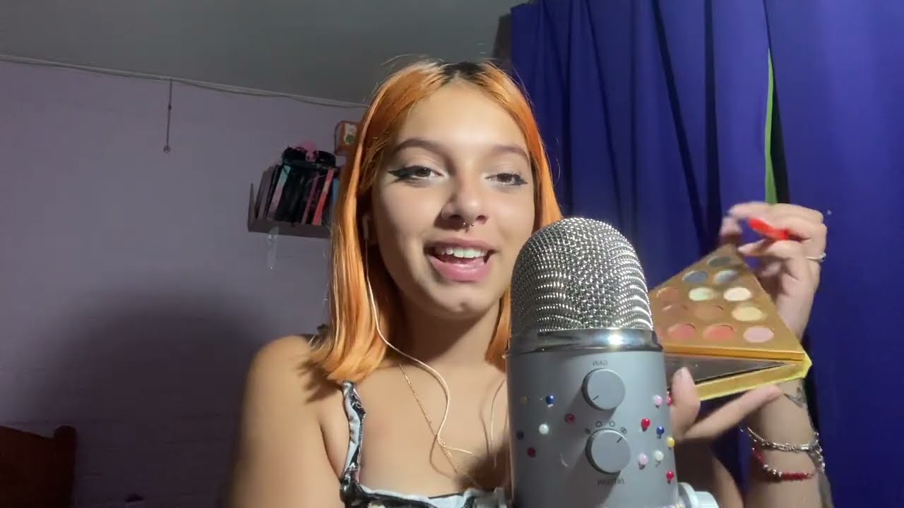 ASMR TE MAQUILLO| PERSONAL ATTENTION + MOUTH SOUNDS| SOFIWI