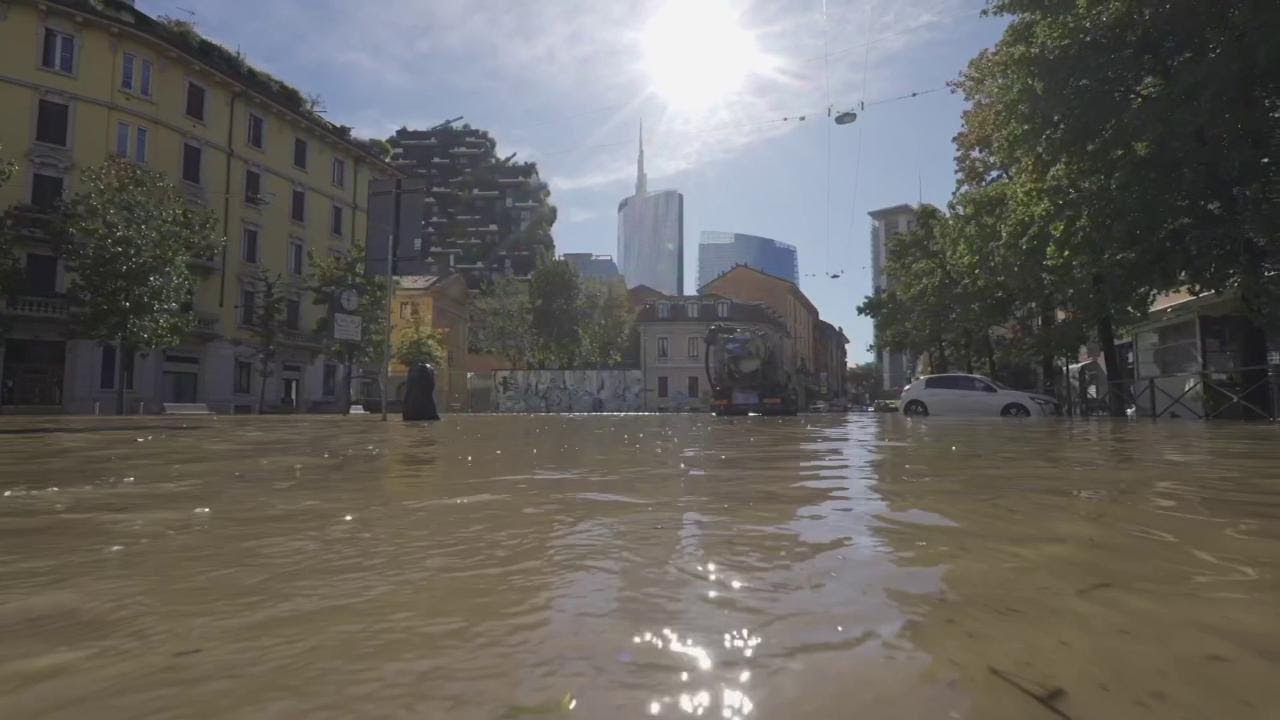 Milano, quartiere Isola sommerso. Gli abitanti esasperati: 