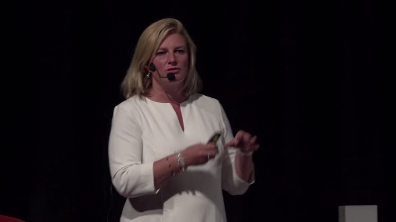 How to make the Z Gen happy at work | Laurence Vanhee | TEDxULB