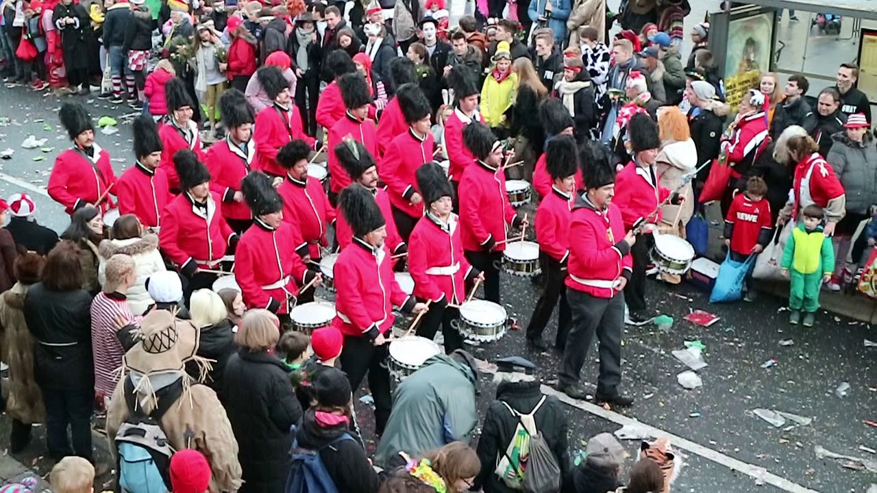 Der Trommlerzug von Ohlstadt beim Karneval in Rodenkirchen 2018