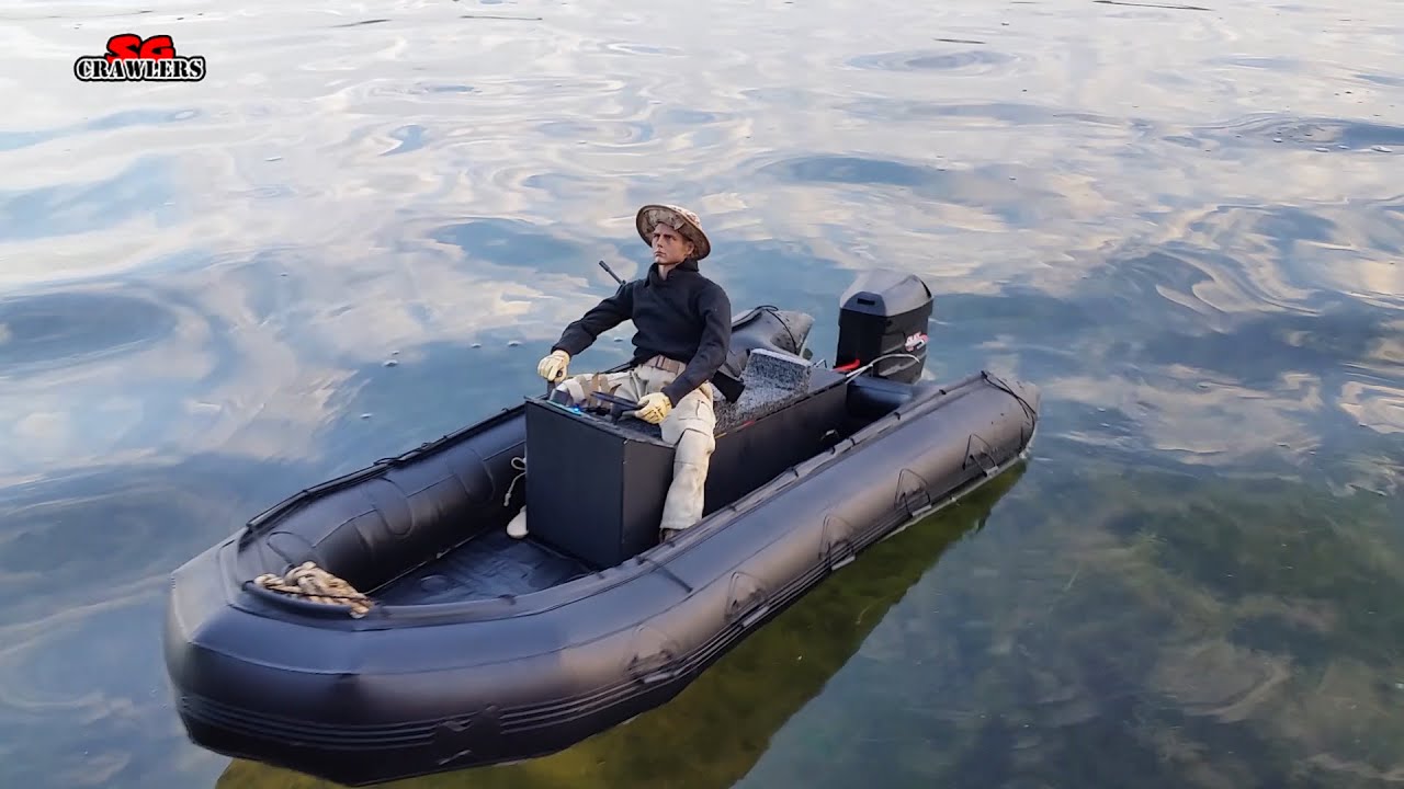 1:6 scale RC Navy SEA:L Zodiac boat with dragon model action figures test run at Yishun Dam