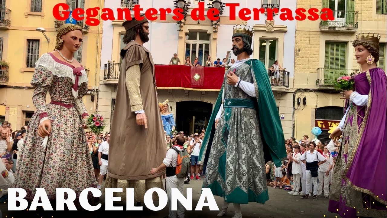 Barcelona Giants Parade 2025 🇪🇸 | Festa Major de Gràcia with Gegants de Terrassa