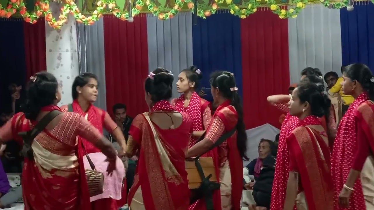 নব সখি কীর্তনের দল মধুর হরিনাম সংকীর্তন অসাধারণ একটি দল