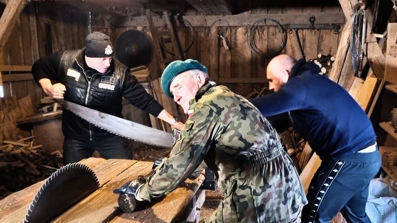 STRONG EKIPA vs. 70-letni drwal. Chłopaki z miasta nie radzą sobie na wsi? | Romek Zaklinacz Byków