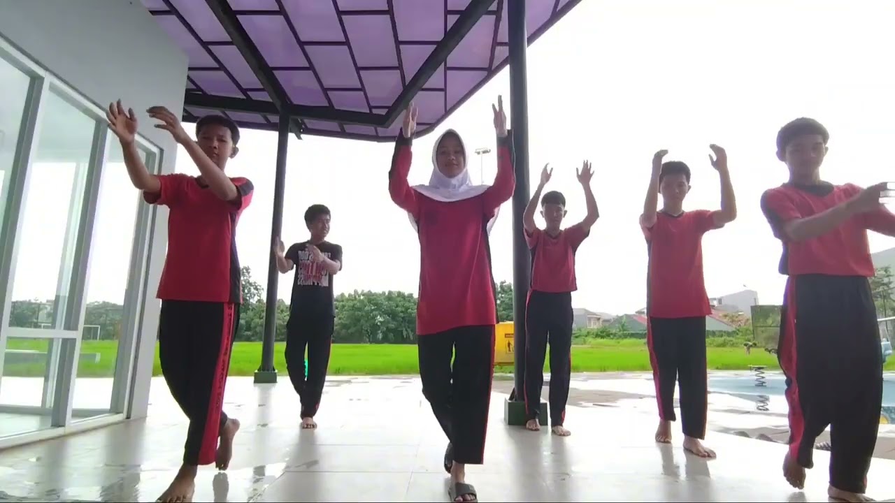 SENAM KREASI TABOLA BALE KEREN!       