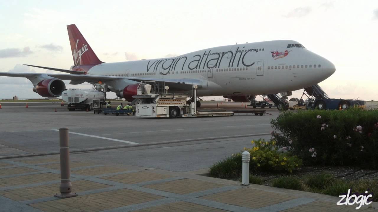 Time Lapse of  Virgin Atlantic VS38 turn-around in Barbados