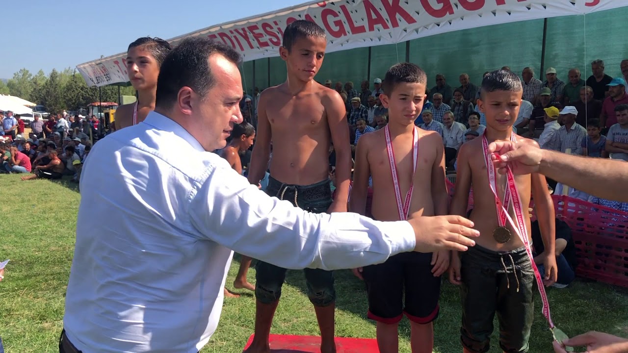 Cirit-Değnek Yarışları ve Çağlak Güreşleri