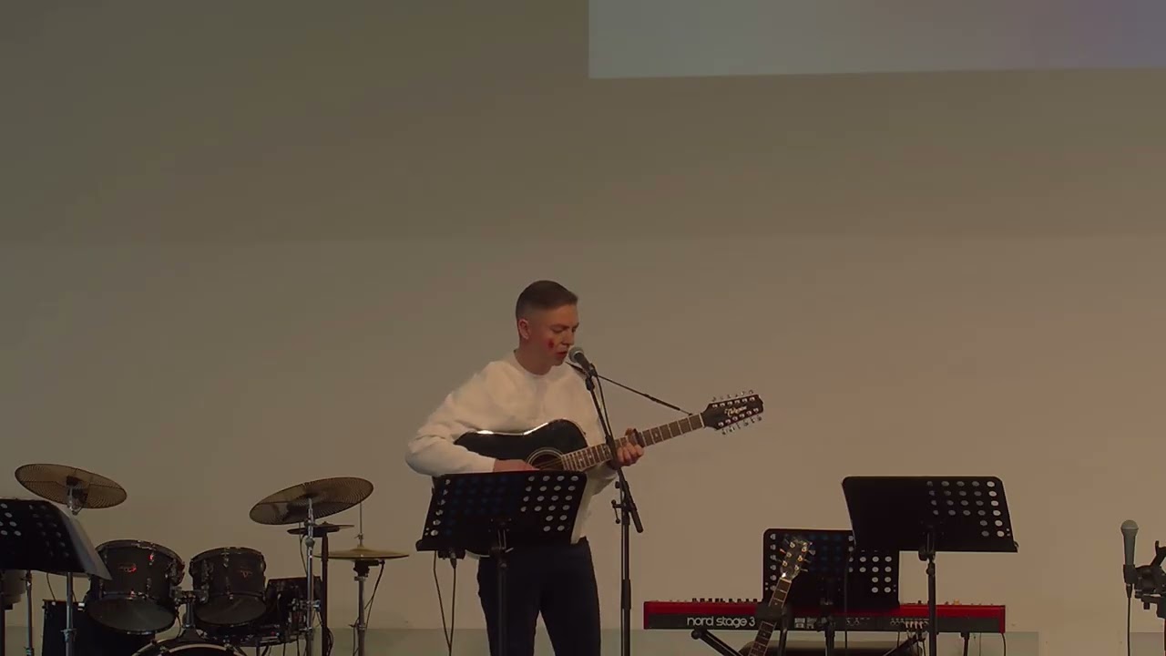 Йому за все слава