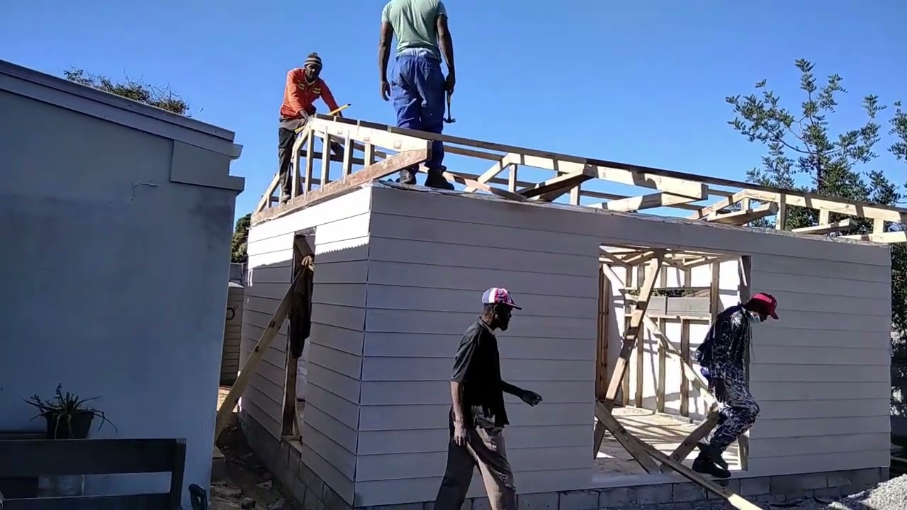 Nutec Home Build - Building the roof