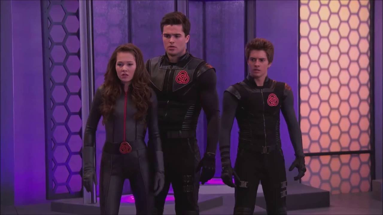 Lab Rats - Douglas Saves the Lab Rats and Chase Saves Douglas