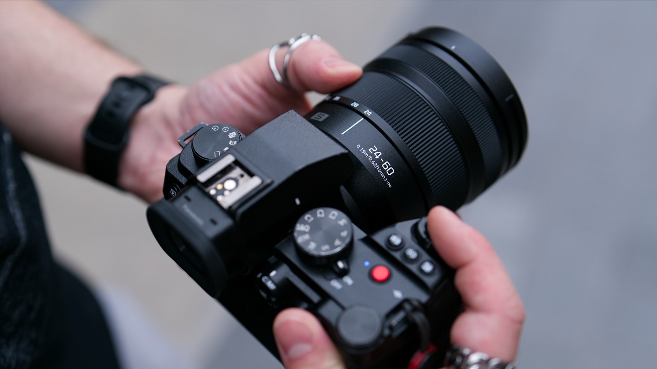 Обзор объектива Lumix 24-60 F2.8 от Pro Photographer. Протестировано в DxO Labs.