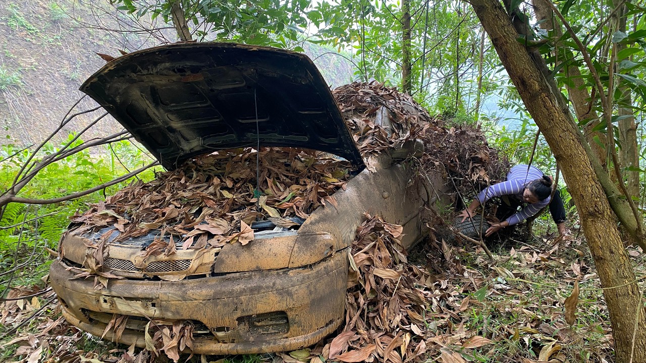 The girl restored a broken, abandoned vintage car in the forest – repairing and reviving the engine