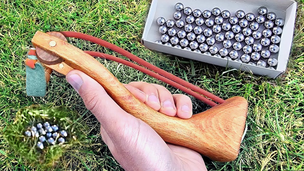 HABE EINE STARKE SCHLEUDER AUS HOLZ GEBASTELT