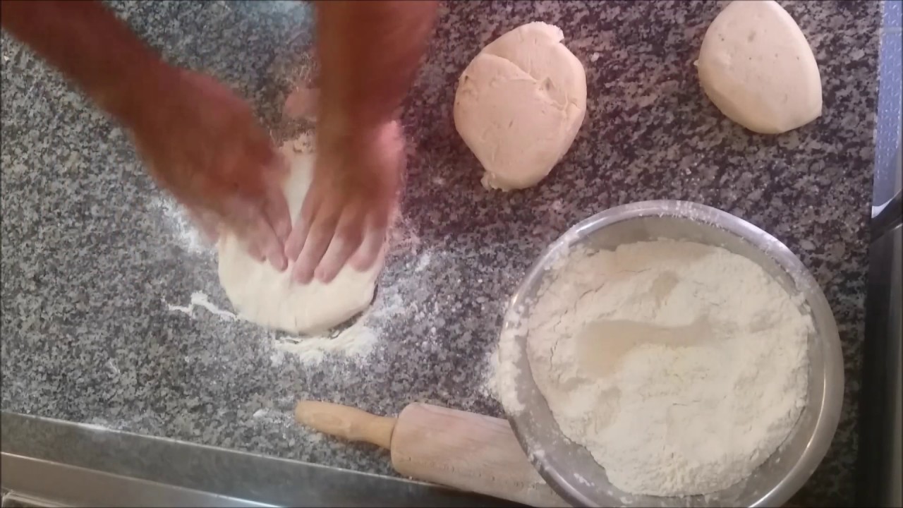 Jak powstaje Pizza w Pizzeri