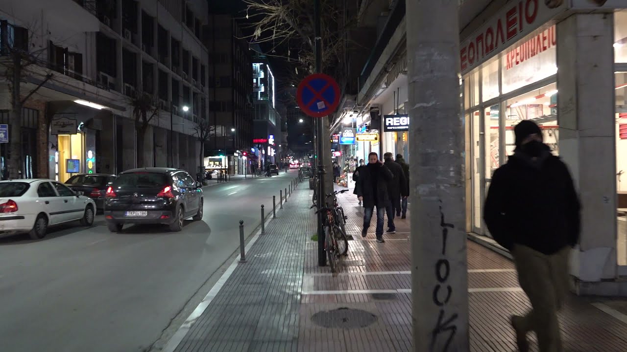 Κέντρο Λάρισας 2022 - βραδινή βόλτα