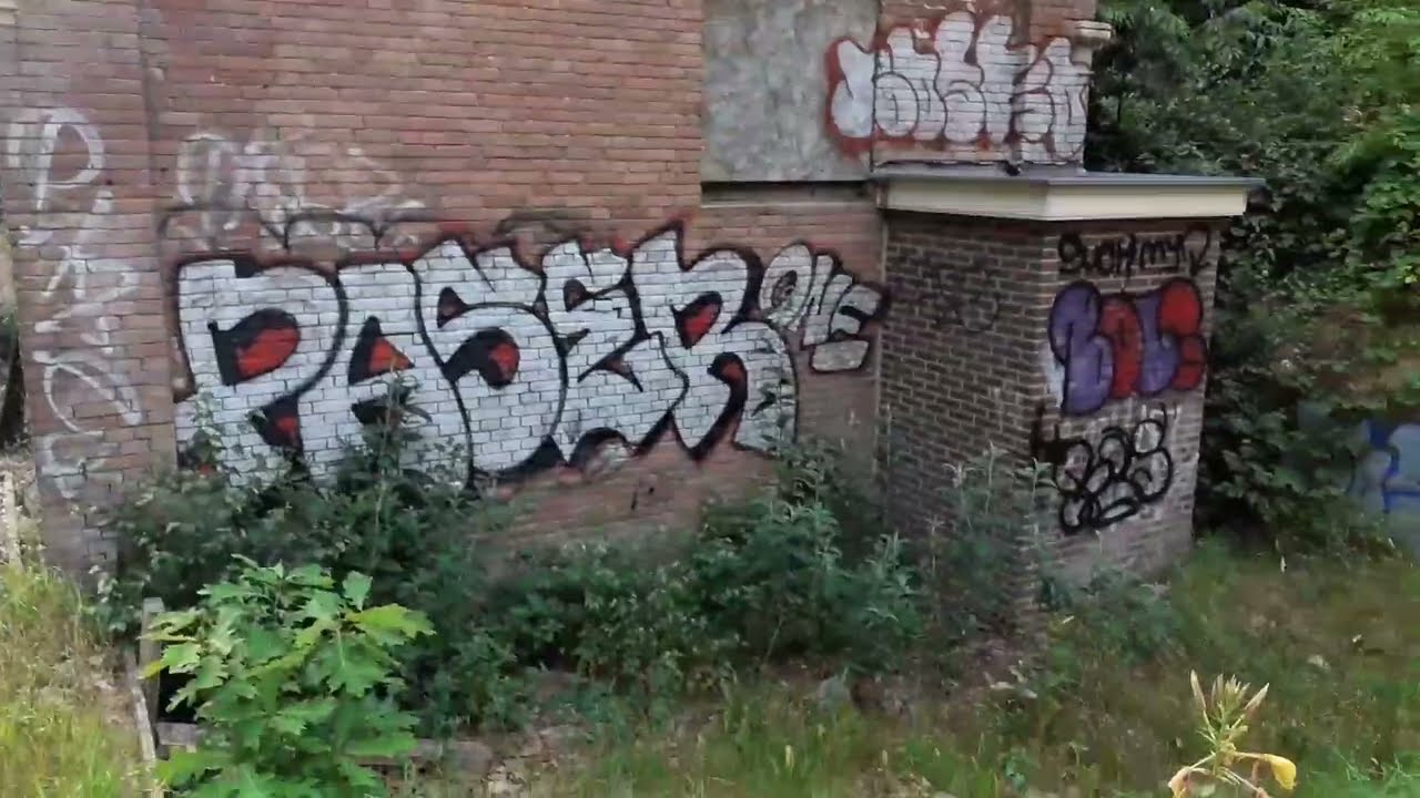 Urban exploring in waterleidinggebouw in Baarn