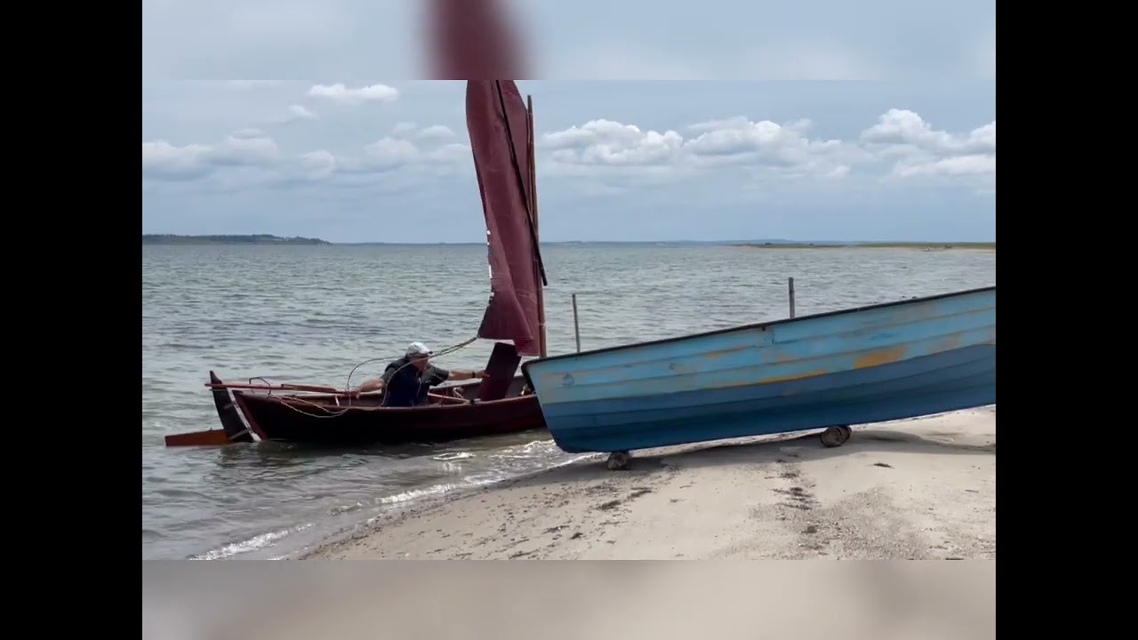 The Iain Oughtred Whilly boat, what I like on it