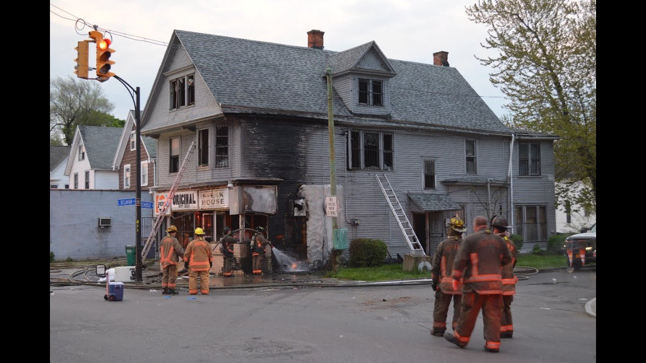 Buffalo FD MVA w/ 1+ Alarm - 827 E Delavan ave