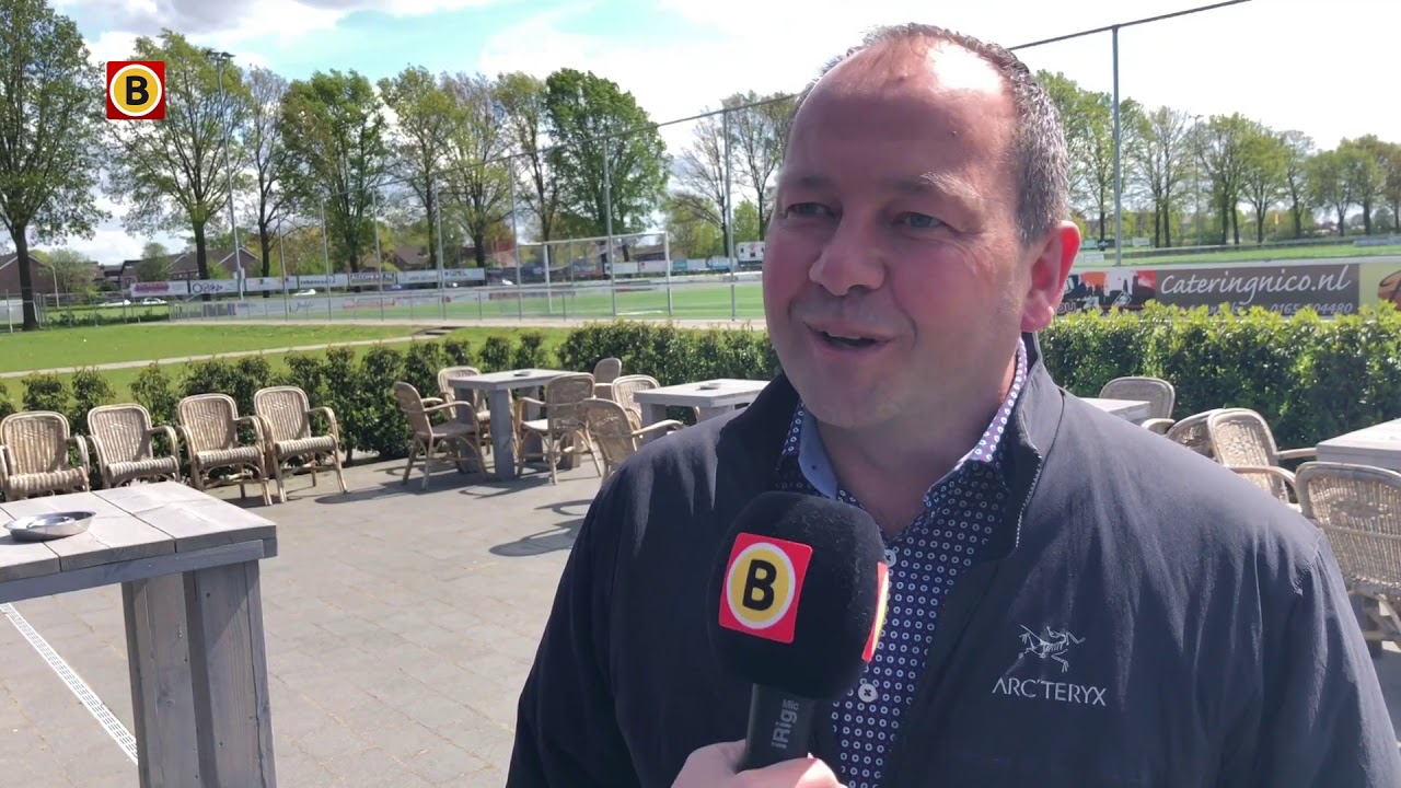 Voorzitter Paul Moss haalt bij titel platte kar uit de mottenballen.