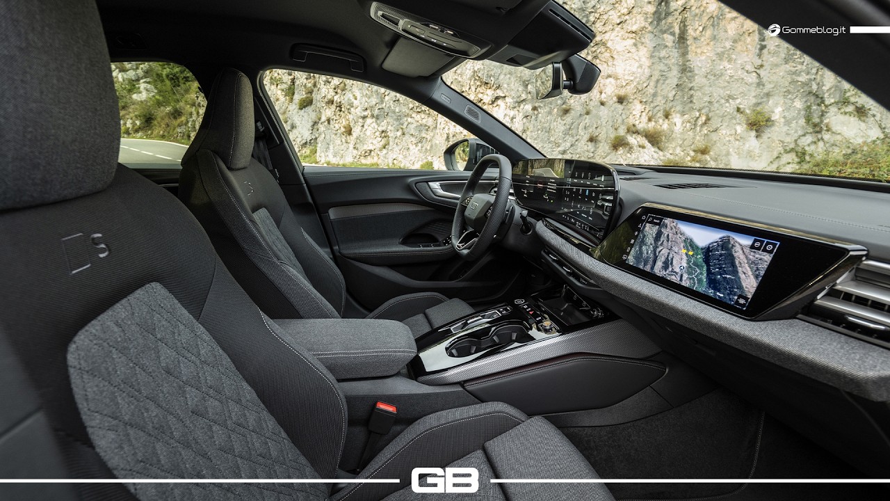 Audi A5 Limousine TFSI quattro - Exterior Interior - Magnetgrau Metallic Magnet Gray