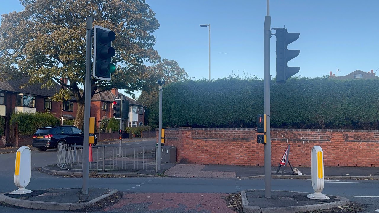 4264 Siemens Helios Retrofit Puffin Crossing A5005 Lightwood Road Chaplin Road, Dresden, in Stoke