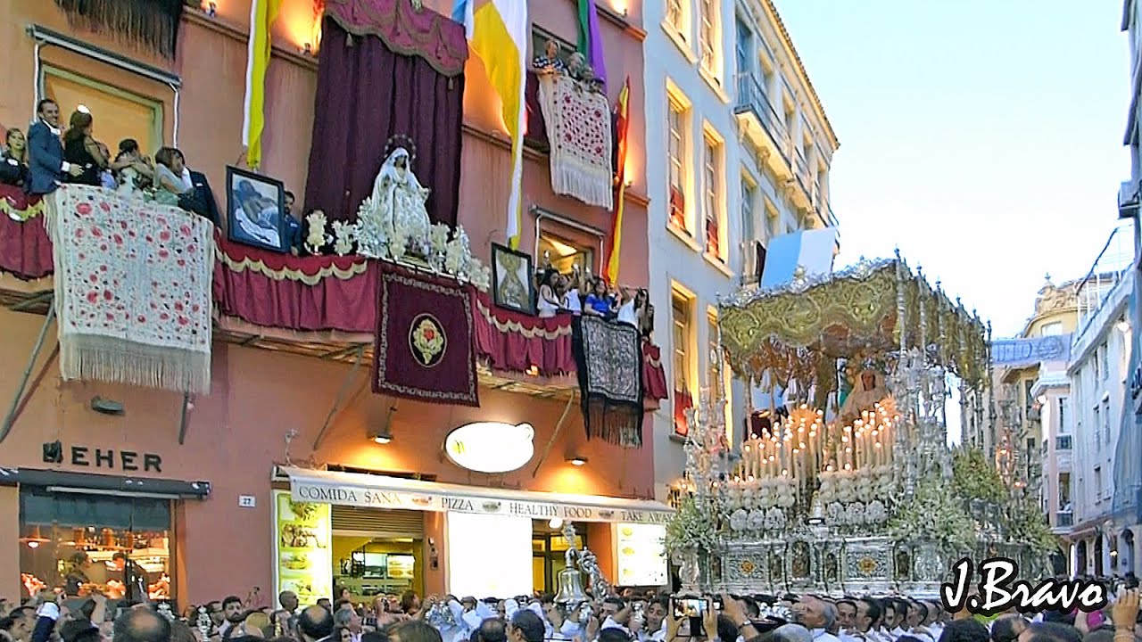 Coronación Virgen del Rocío: Plaza del Siglo (Málaga, 2015)