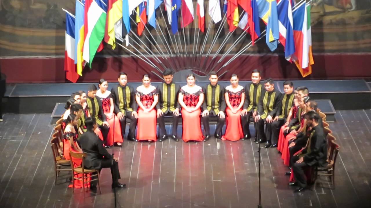 Philippine Madrigal Singes: Gloria laus et honor