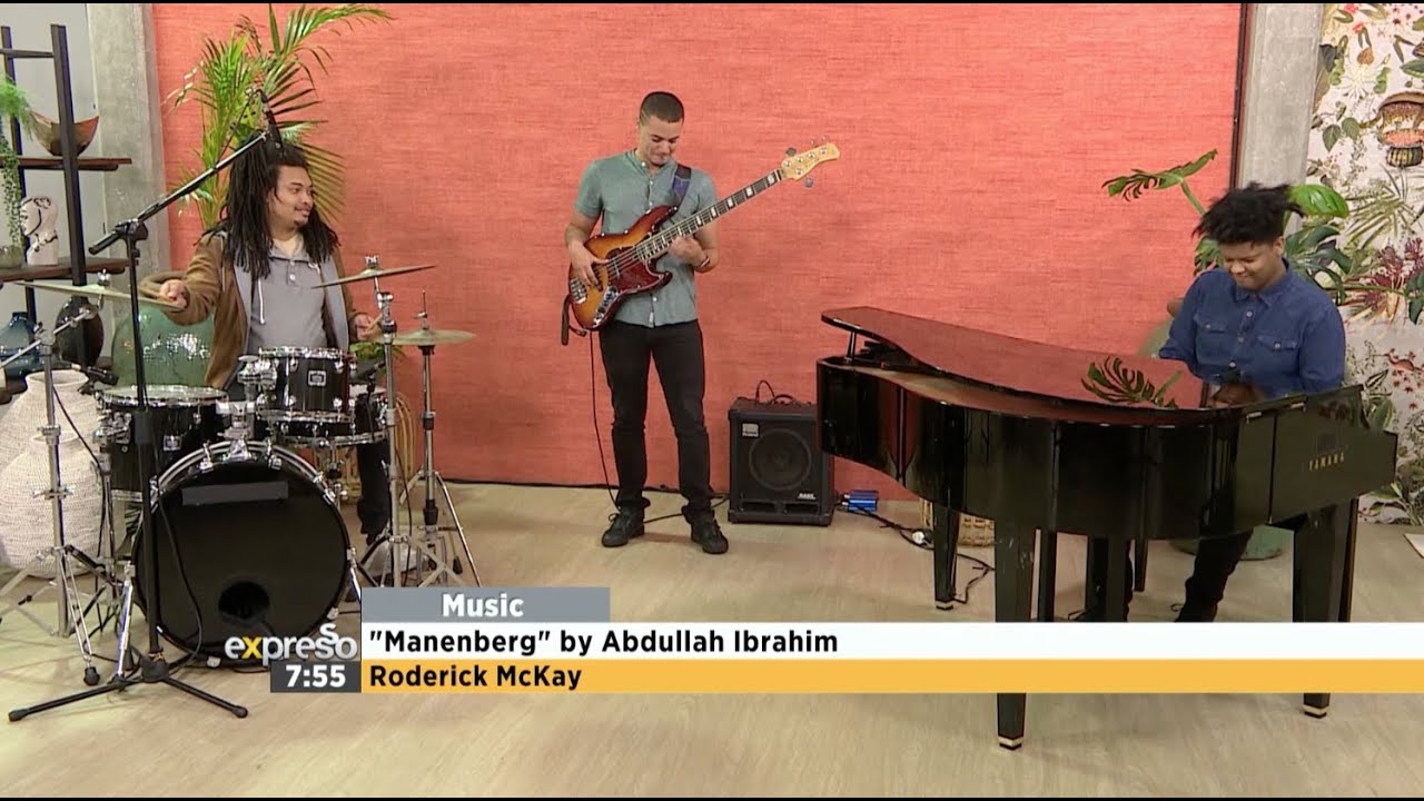 Music: Roderick McKay performs