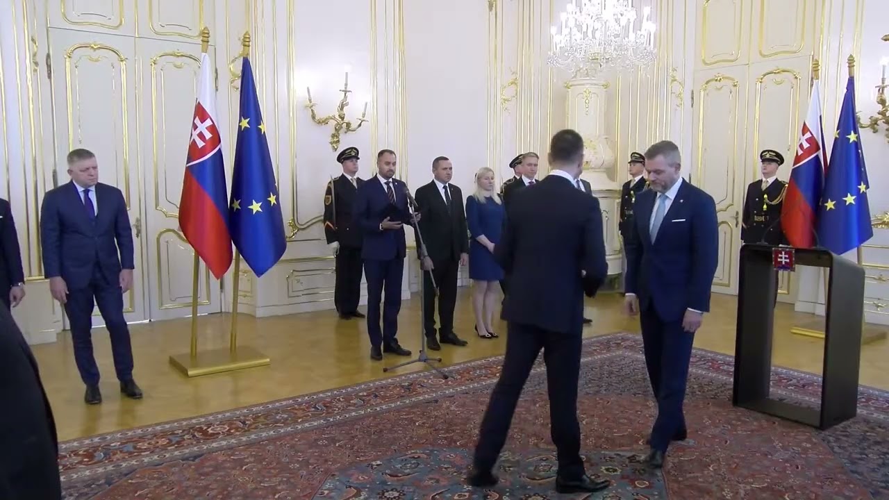 Kmec podal demisiu, Pellegrini ju prijal