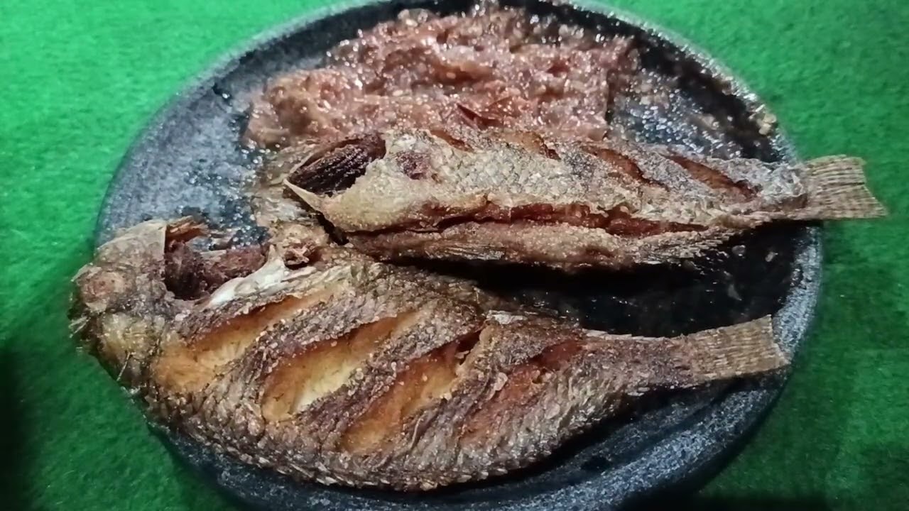 kegiatan IRT . Ikan goreng sayur bening yang segar , goreh dan enak