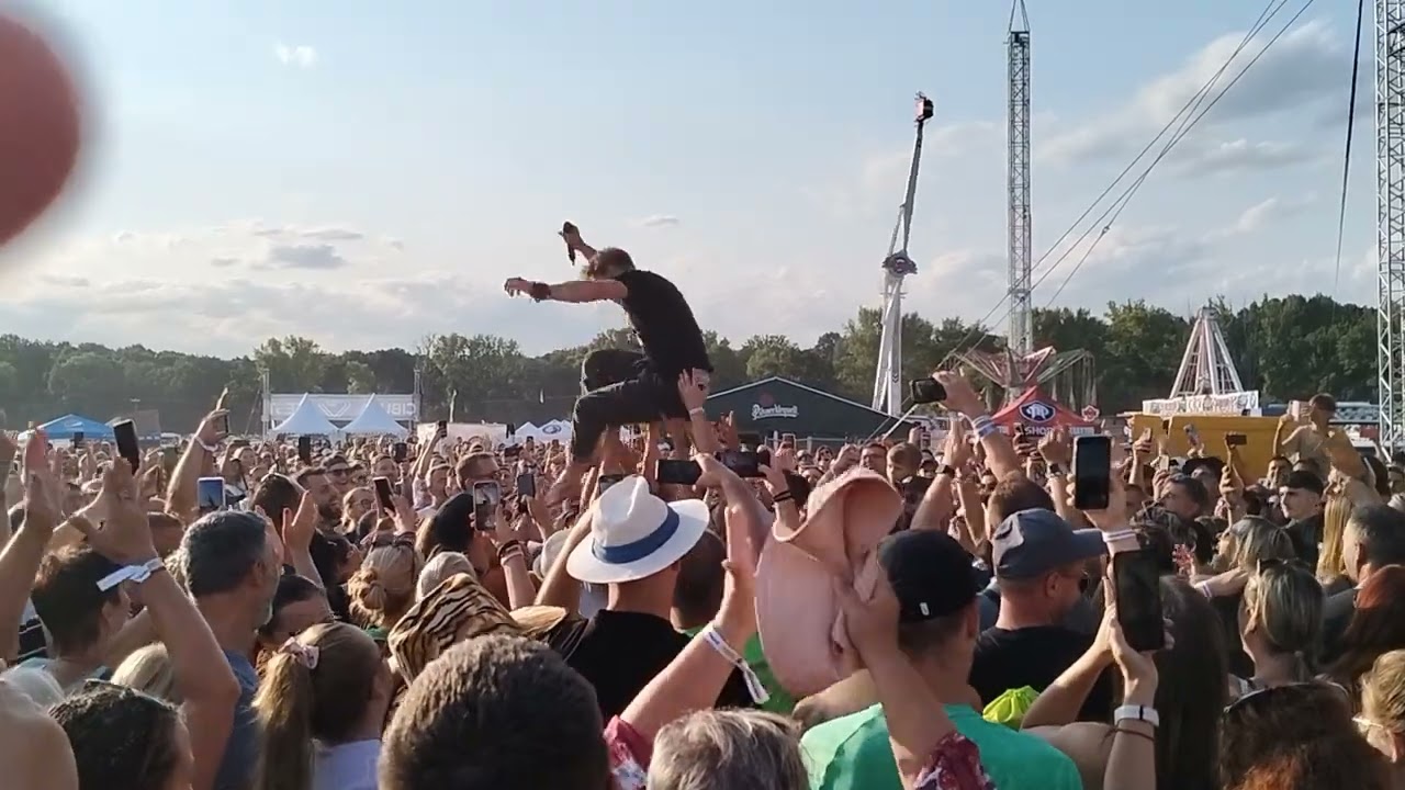 Tomáš Klus - Chybíš mi + improvizácia (live Cibuľa fest 2023)