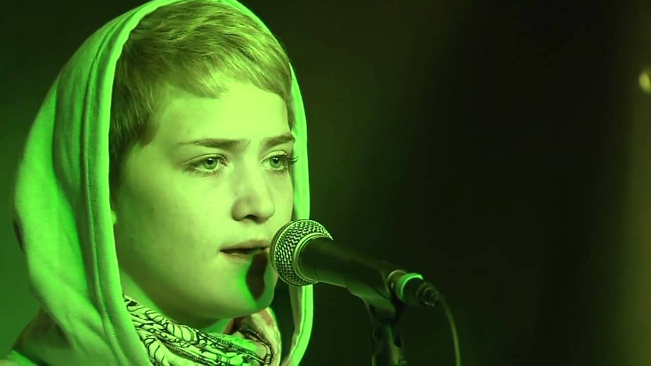 Franziska Holzheimer live in Burghausen